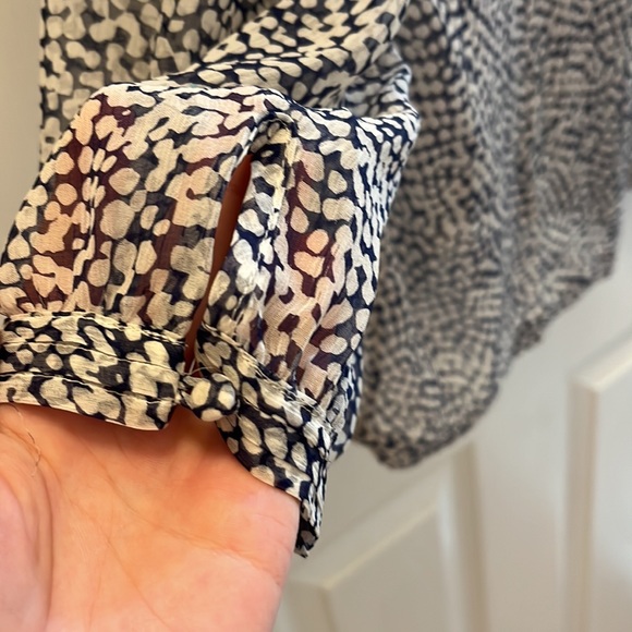 Joie Silk Blouse Size Small - Picture 9 of 9